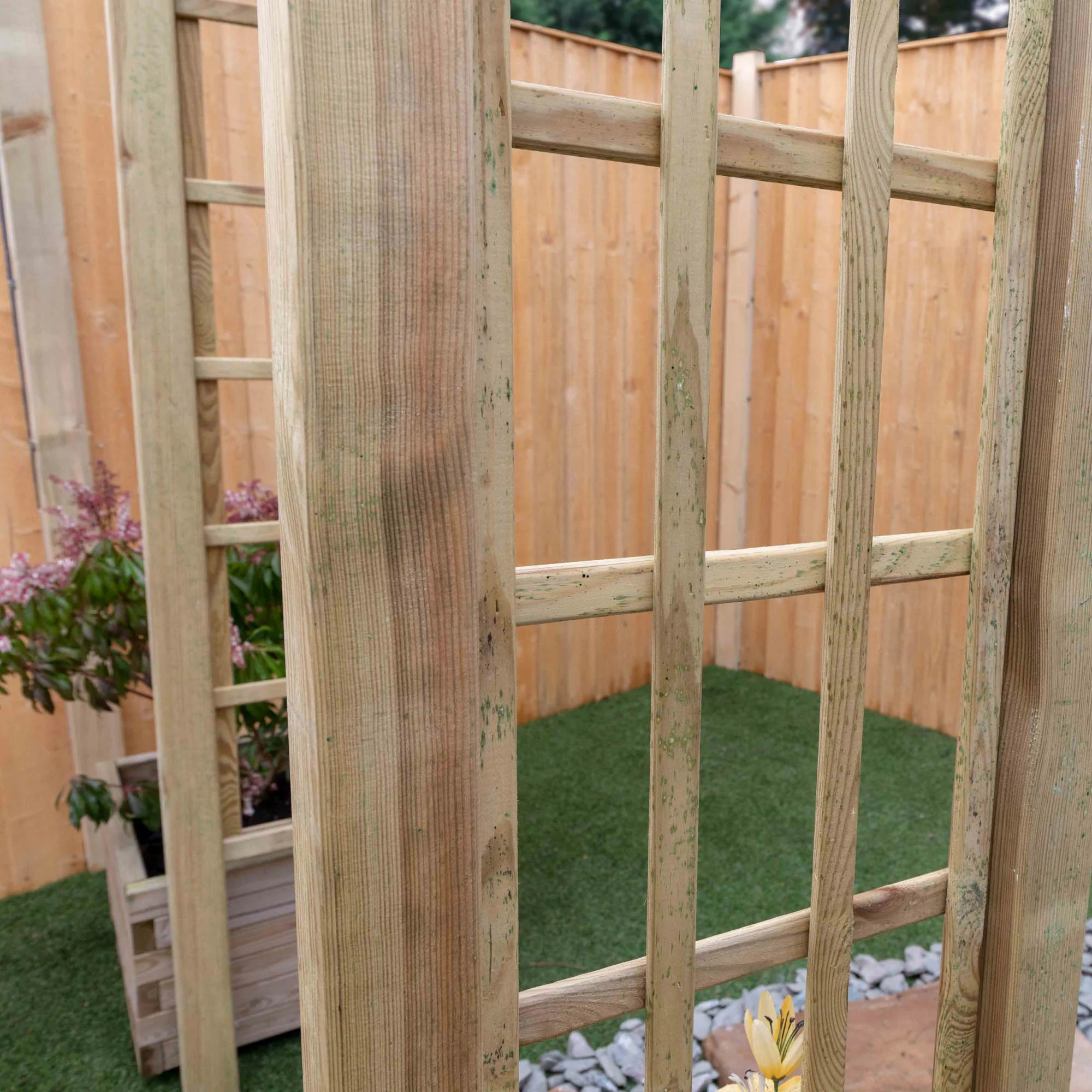 Bow Top Garden Arch - Image 4