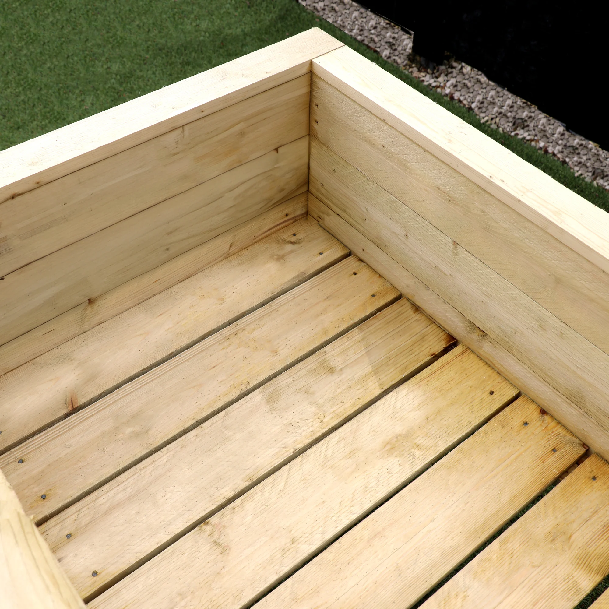 The Petal 1m Freestanding Wooden Planter - Image 3